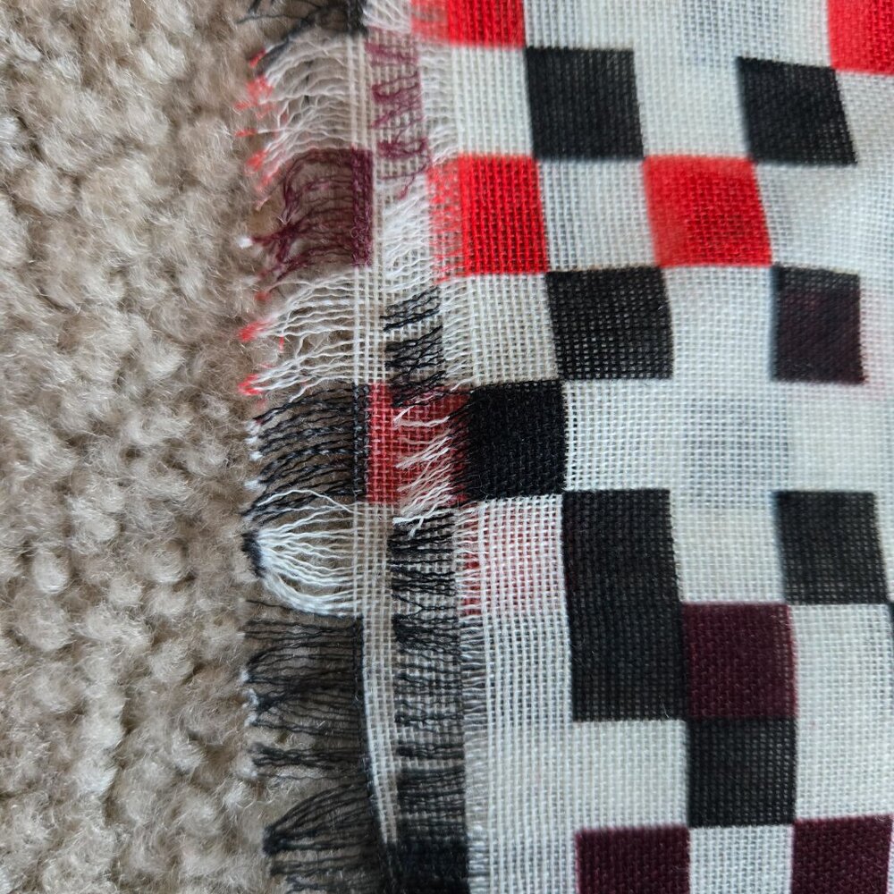 100% wool scarf geometric pattern - Picture 6 of 8